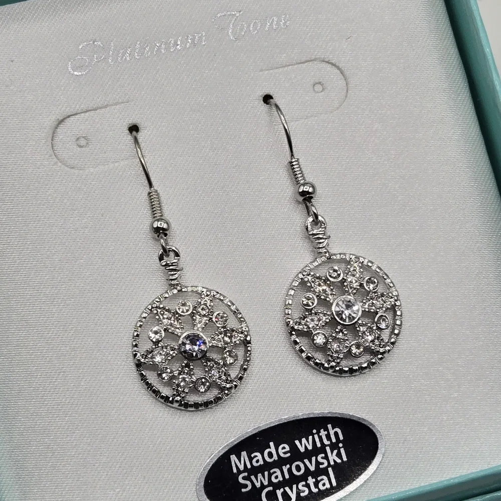 Vintage Style Earrings Made w Swarovski Crystals Silver Overlay - Picture 8 of 10